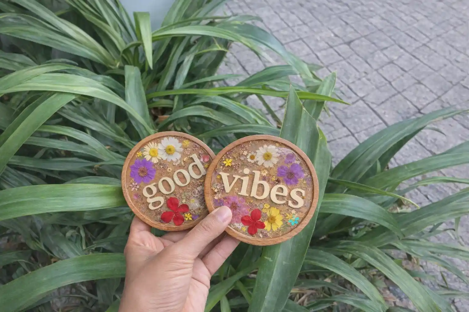 Learn Resin Coaster Art at Artimize, Vile Parle East