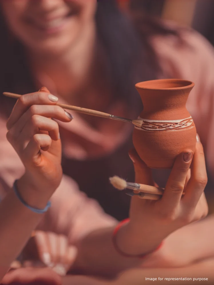 Paint a Pot at The Artistic Alley Versova - Photo 3