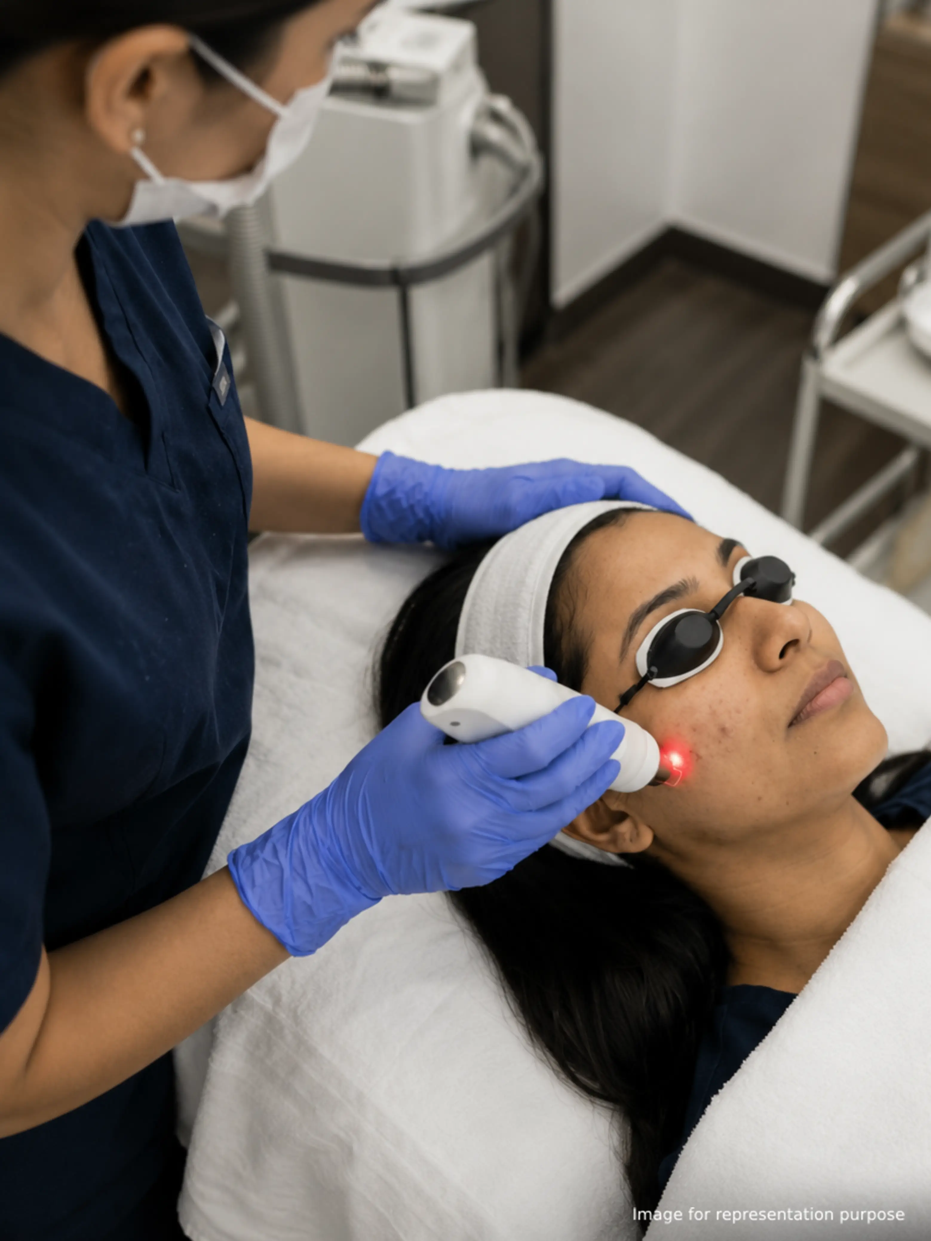 Skin Brightening Therapy at Elixir Wellness Chembur - Photo 3