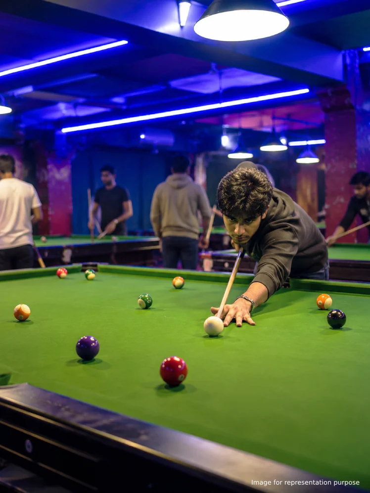 Classic Snooker at 8 Ball Snooker & Cafe in Malad, Mumbai Suburban