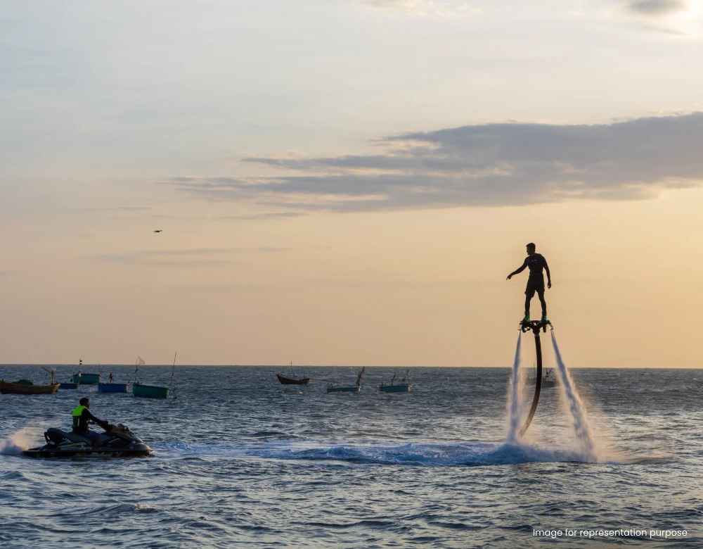 15 min FlyBoard at Entartica Sea World, Alibaug